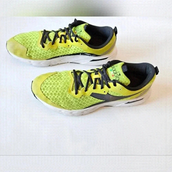 Diadora Men's Mythos Blushield Volo Lace- up Running Shoes Sneakers Siza 14. - Picture 1 of 13